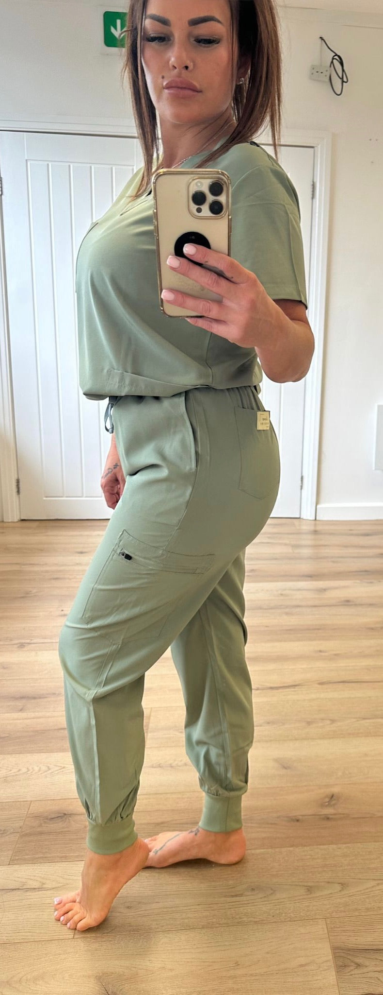 Basic - Bleach Proof Cuffed Leg